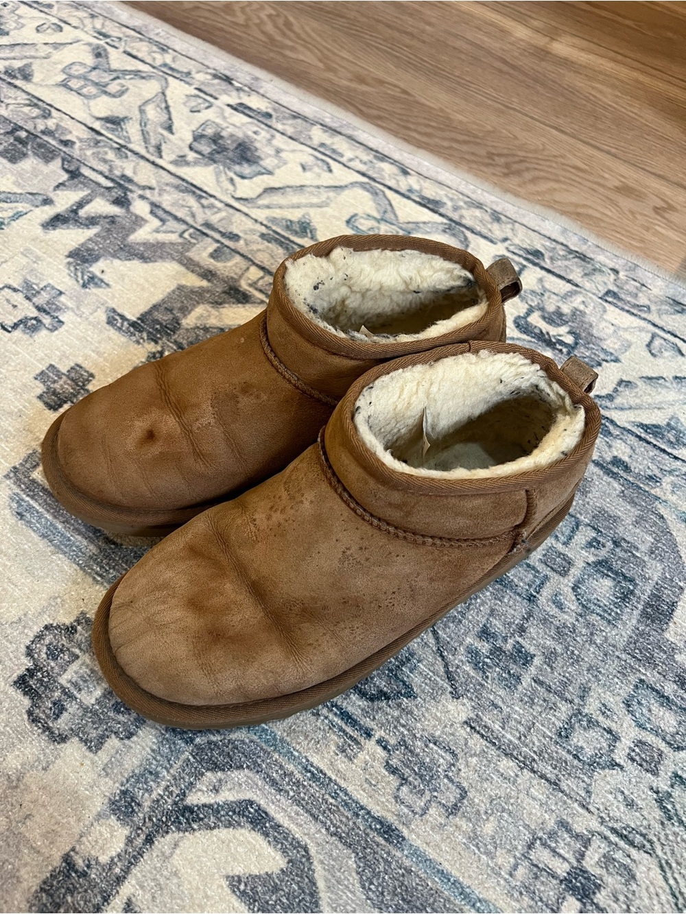 UGG Classic Mini Shearling Boots Chestnut Brown Size 6